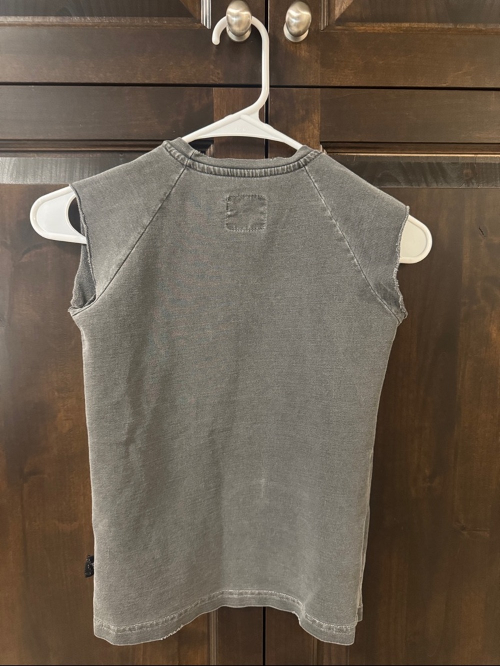 Nununu washed grey muscle tee size 6-7 - Picture 3 of 3